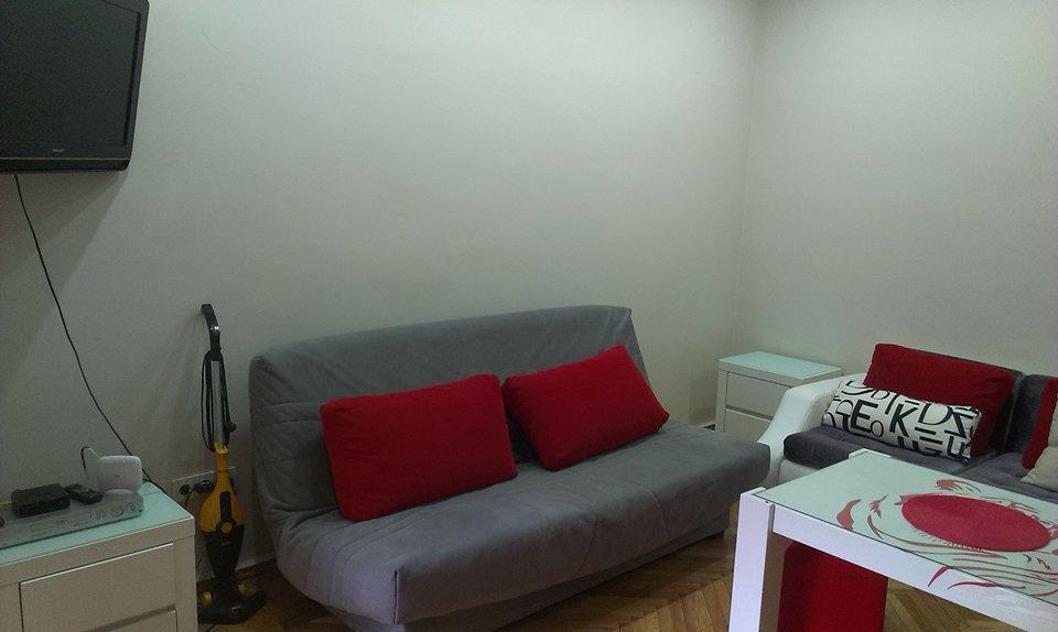 White Tiger In Center Of Tbilisi Apartment Exterior photo